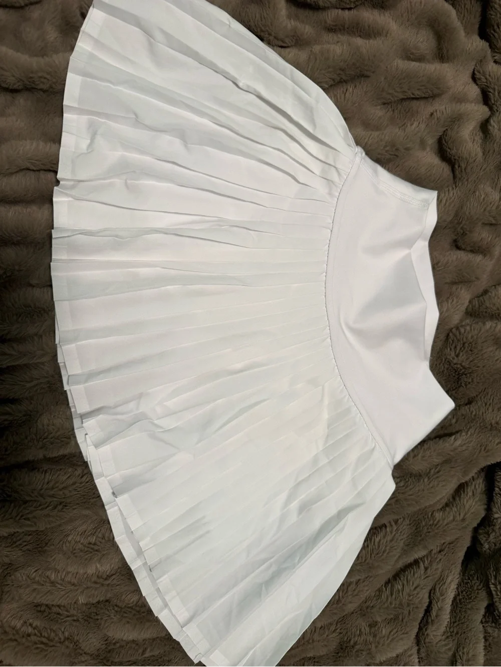 ALO Yoga White Women's Shirt